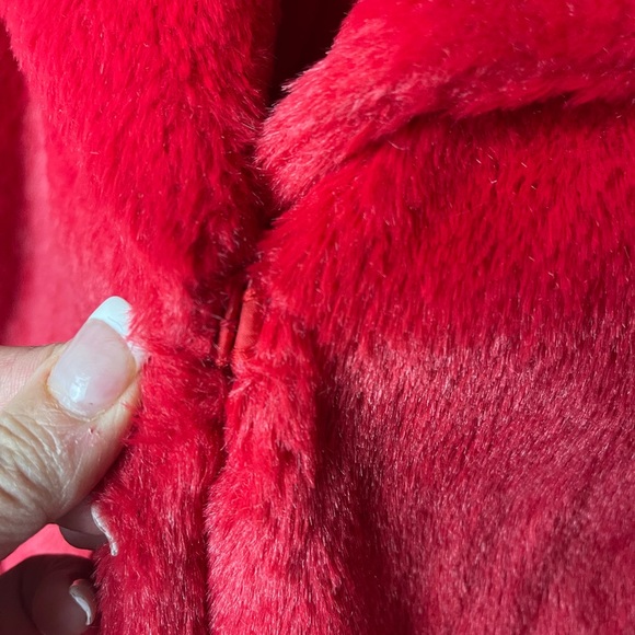 RED PLUSH LONG COAT - Picture 7 of 7